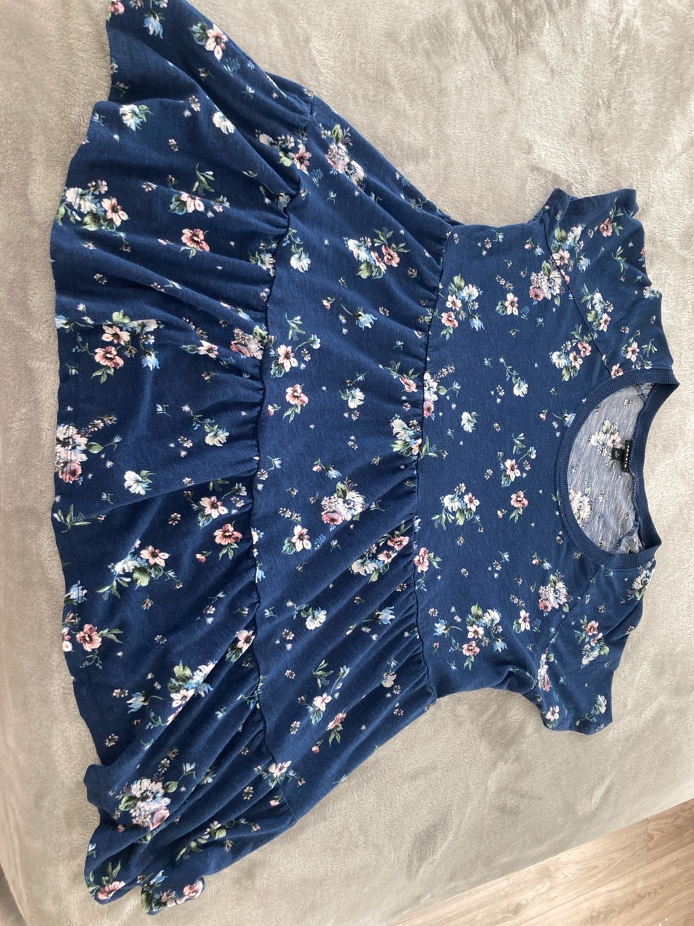 Torrid blue floral short sleeve top
